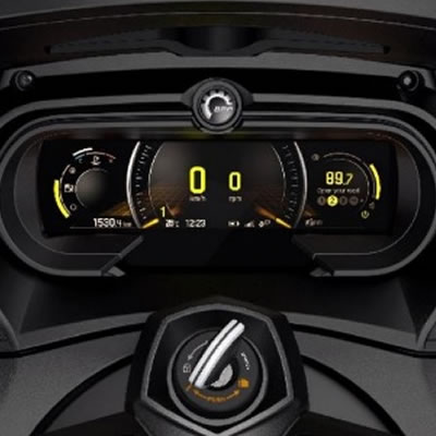 New fully-digital instrument panel with BRP ConnectTM offered on select 2018 Can-Am Spyder models.