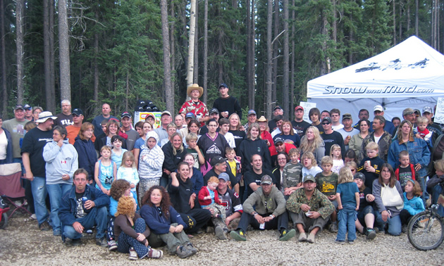 A big group of people from last year's Snowandmud.com jamboree.