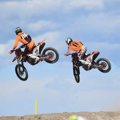 Davi Millsaps and Kaven Benoit air it out during round 3 of the CMRC pro nationals. 